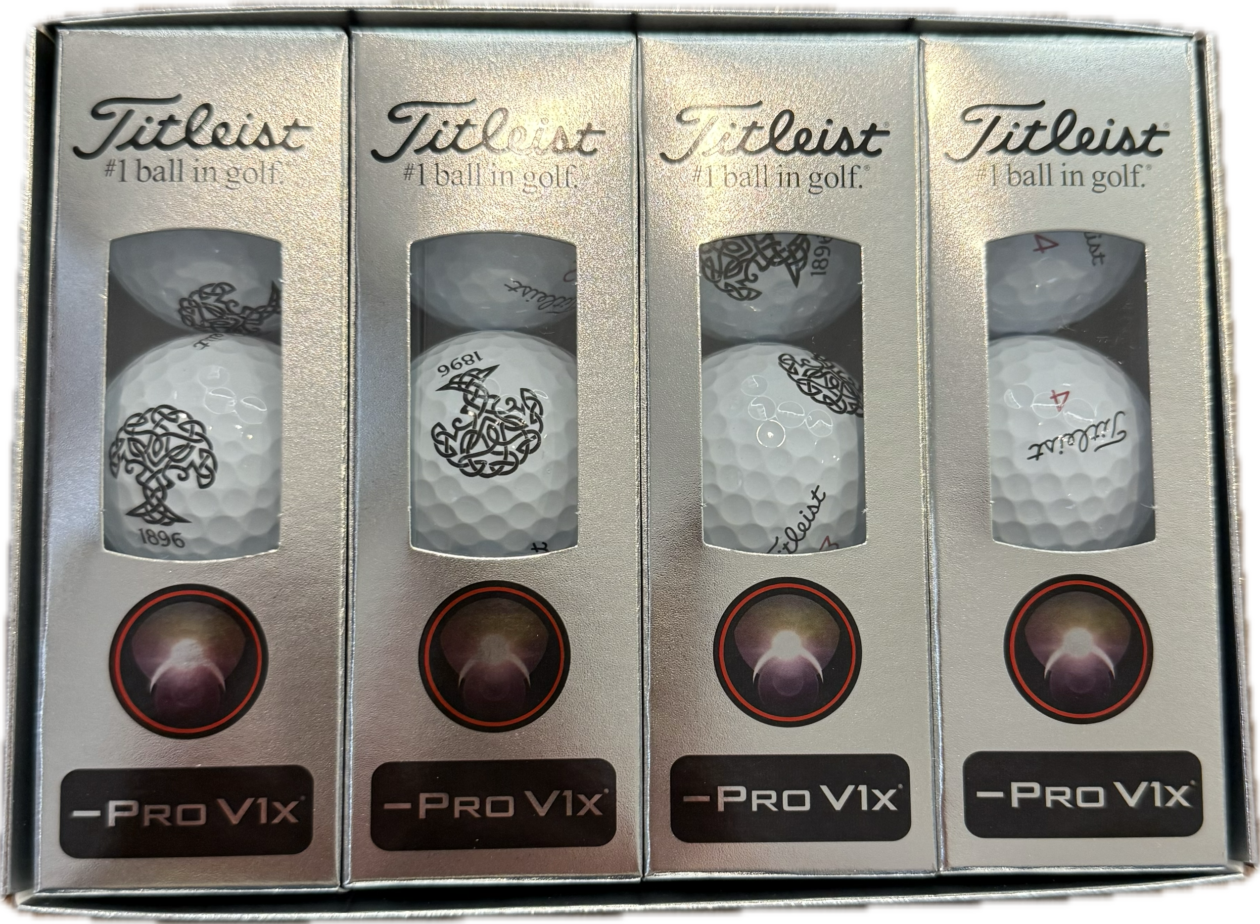 Titliest PRO V1X DASH