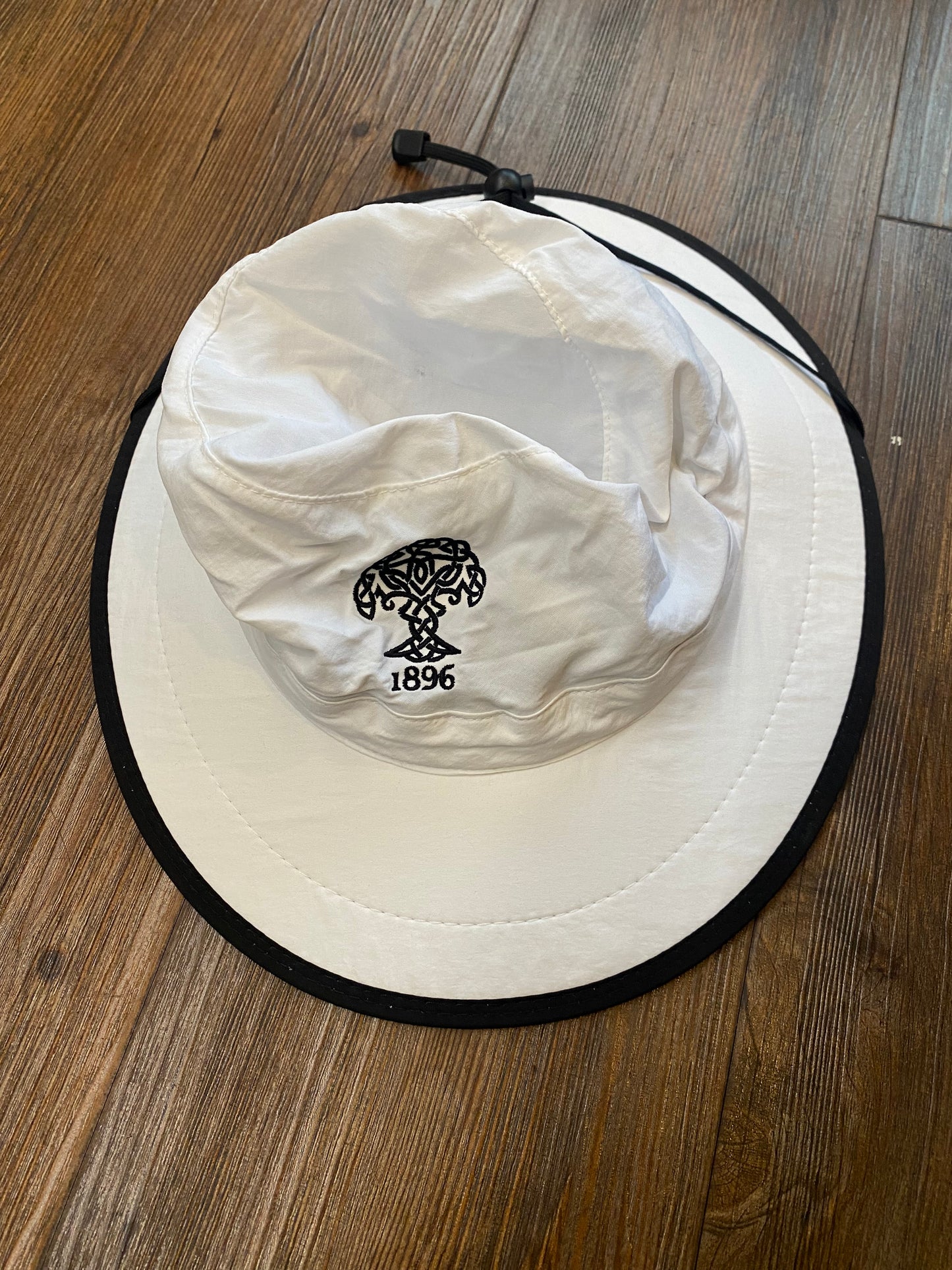 Imperial Junior Fit Bucket Hat - White w/black